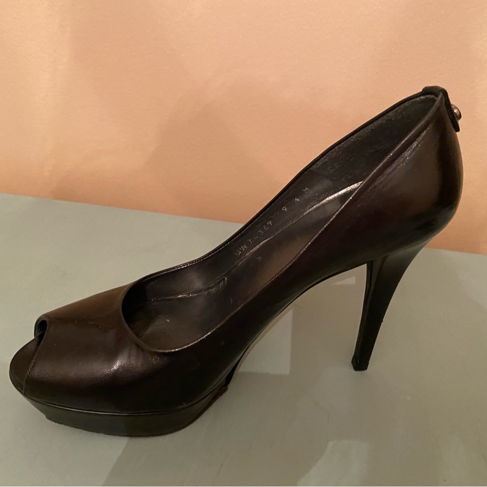 Stuart Weitzman black pumps